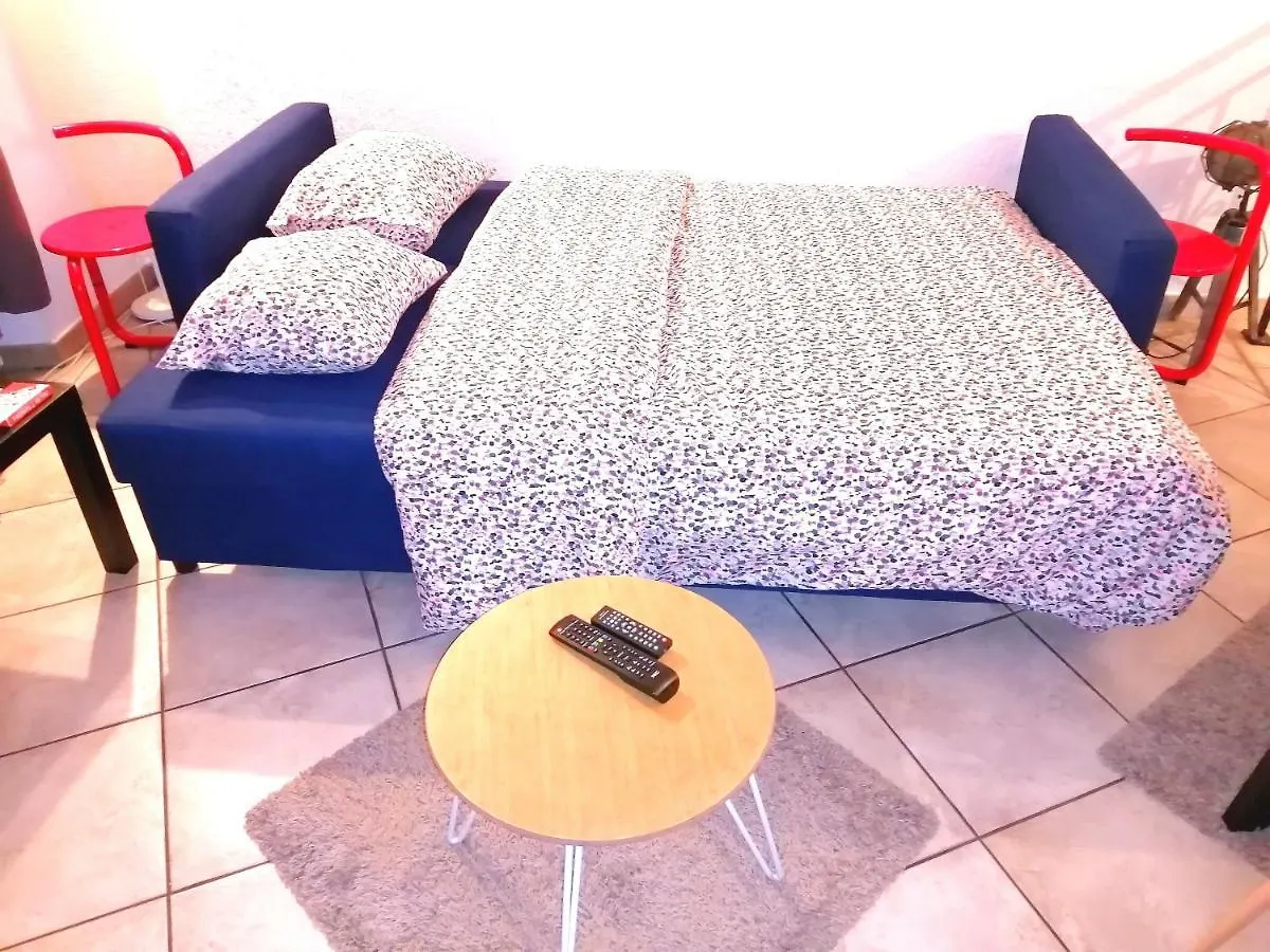 Yellow Dream Corner Gex Appartement